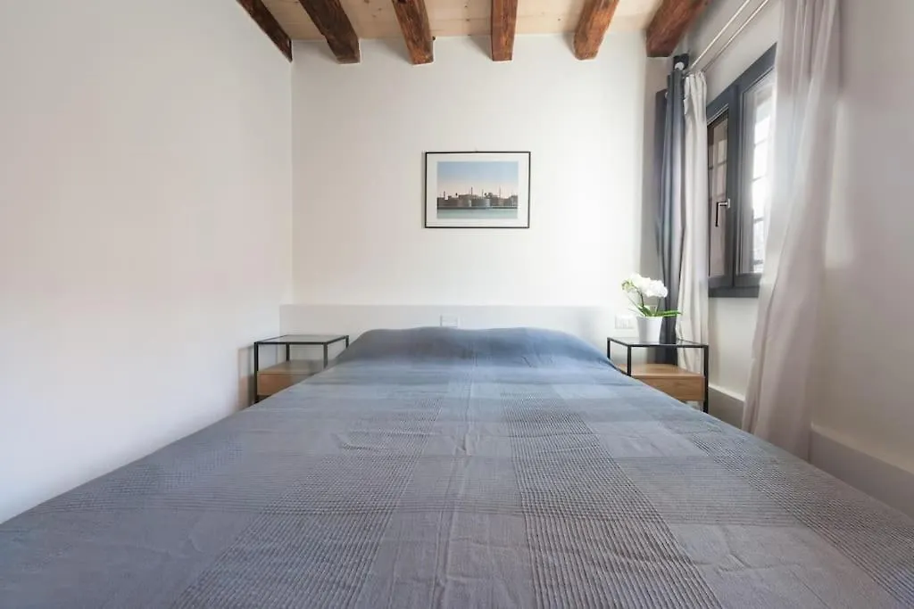 Ca' Ferrando, Brand New Apartment, Experienced Host! Венеция