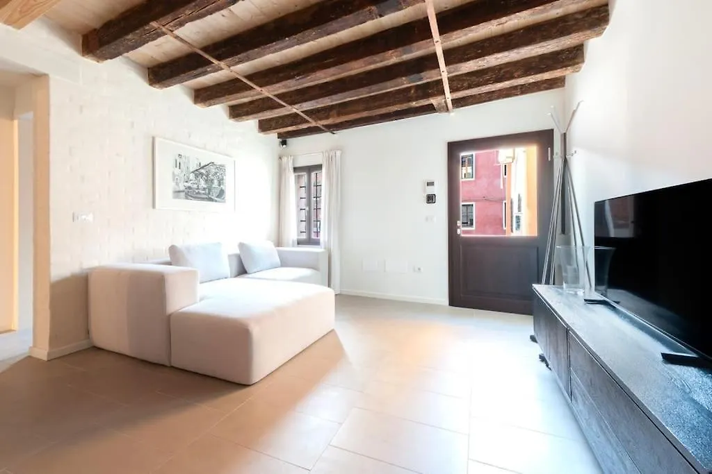 Ca' Ferrando, Brand New Apartment, Experienced Host! Venedik 0*,  İtalya
